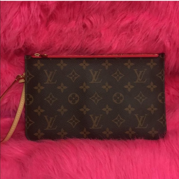 Louis Vuitton Handbags - Louis Vuitton Pivoine Pochette Clutch Wristlet